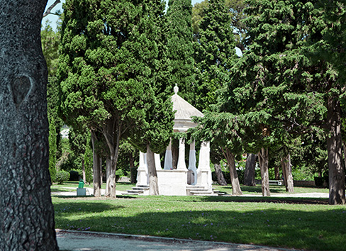 Wedding venue in park